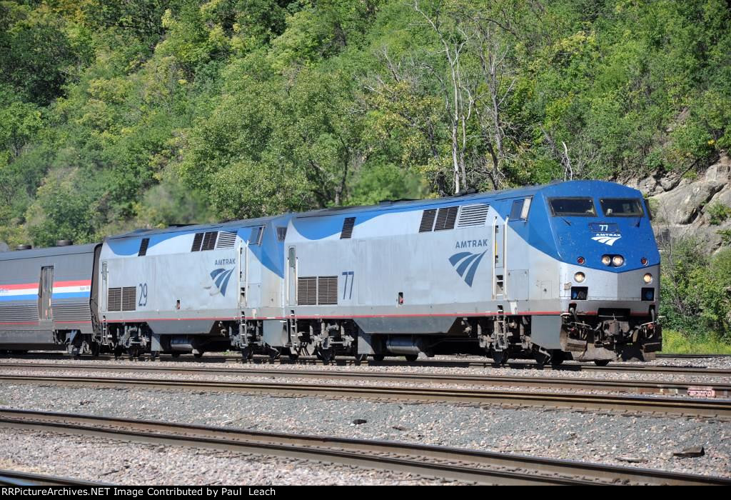 Late running eastbound "Empire Builder" rolls through Hoffman